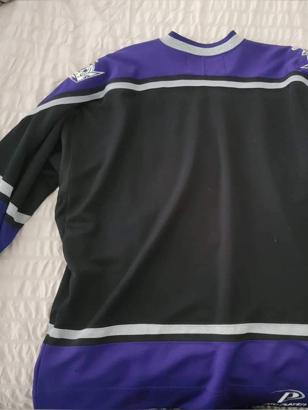 LA Kings Black & Purple Hockey Jersey with Crest - Picture 4 of 5